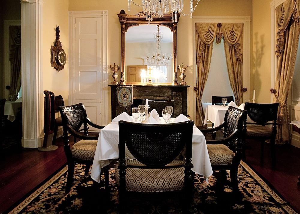 Monmouth Historic Inn 나체스 외부 사진