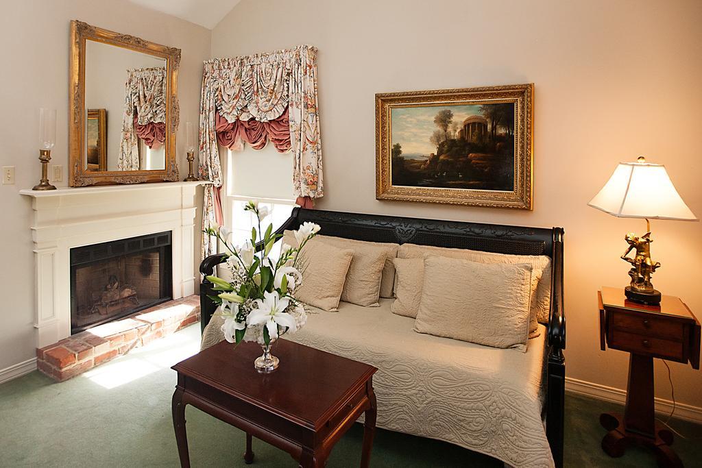 Monmouth Historic Inn 나체스 객실 사진