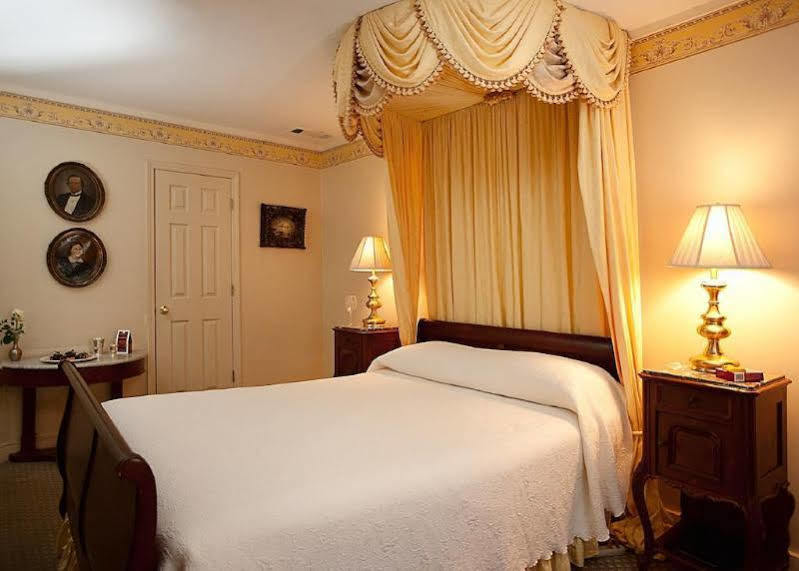 Monmouth Historic Inn 나체스 외부 사진