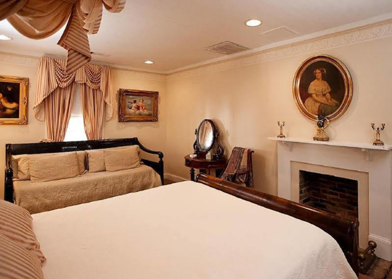 Monmouth Historic Inn 나체스 외부 사진